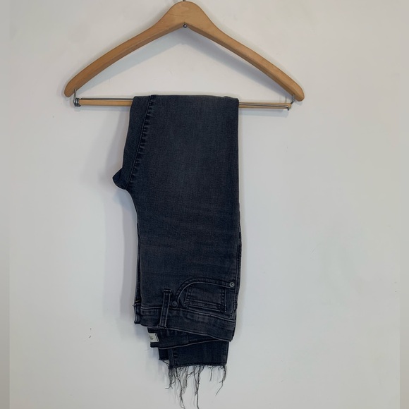 Madewell 9 Inch Mid-Rise Skinny Jeans Ripped Knee Edition Size 27 - Picture 1 of 14